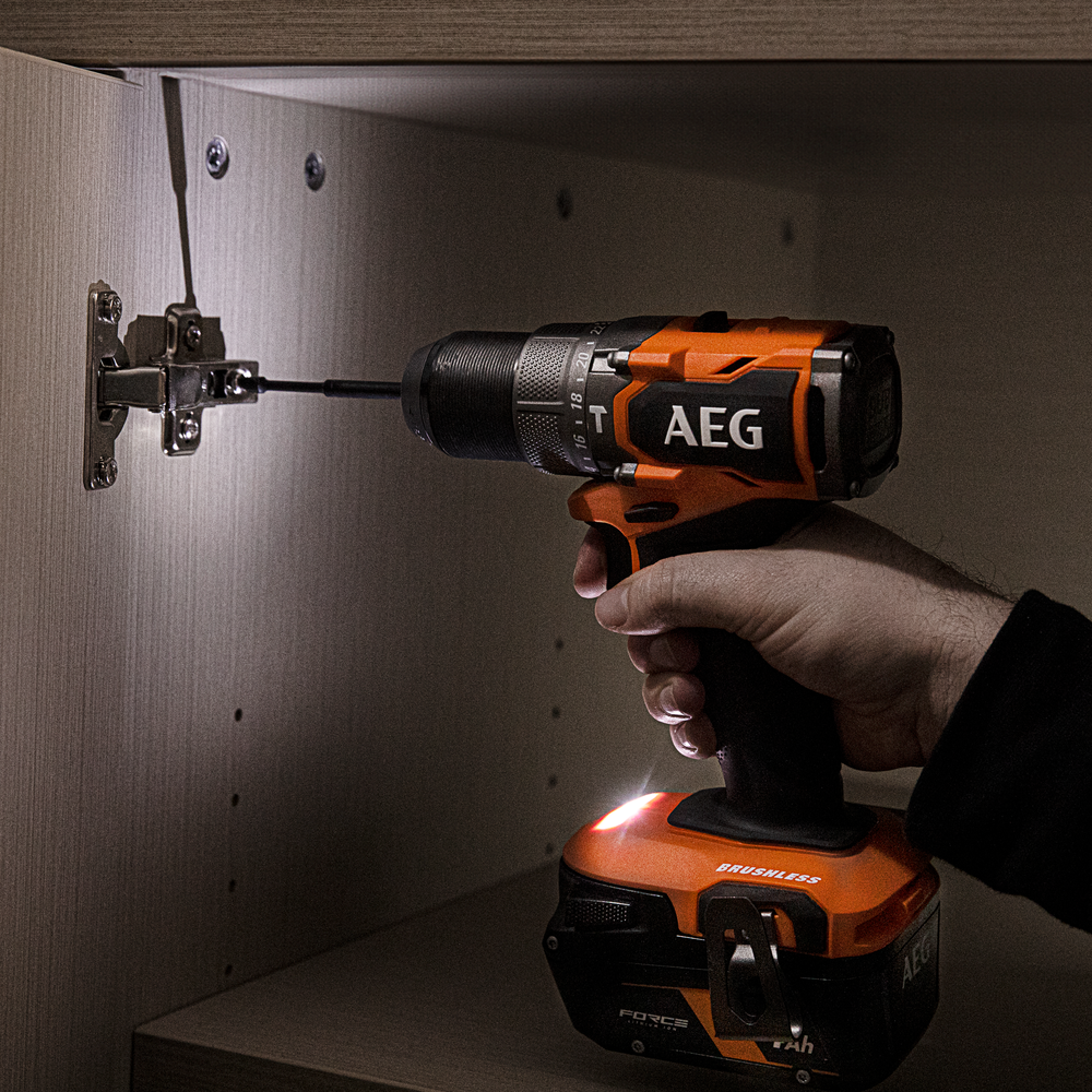 AEG 18V Brushless Hammer Drill (A18PDB0) in action 