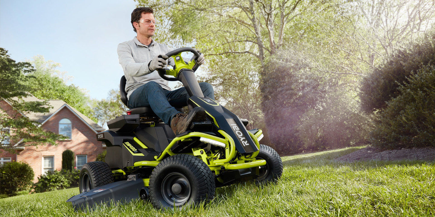 Ryobi 18v one+ cylinder lawn deals mower