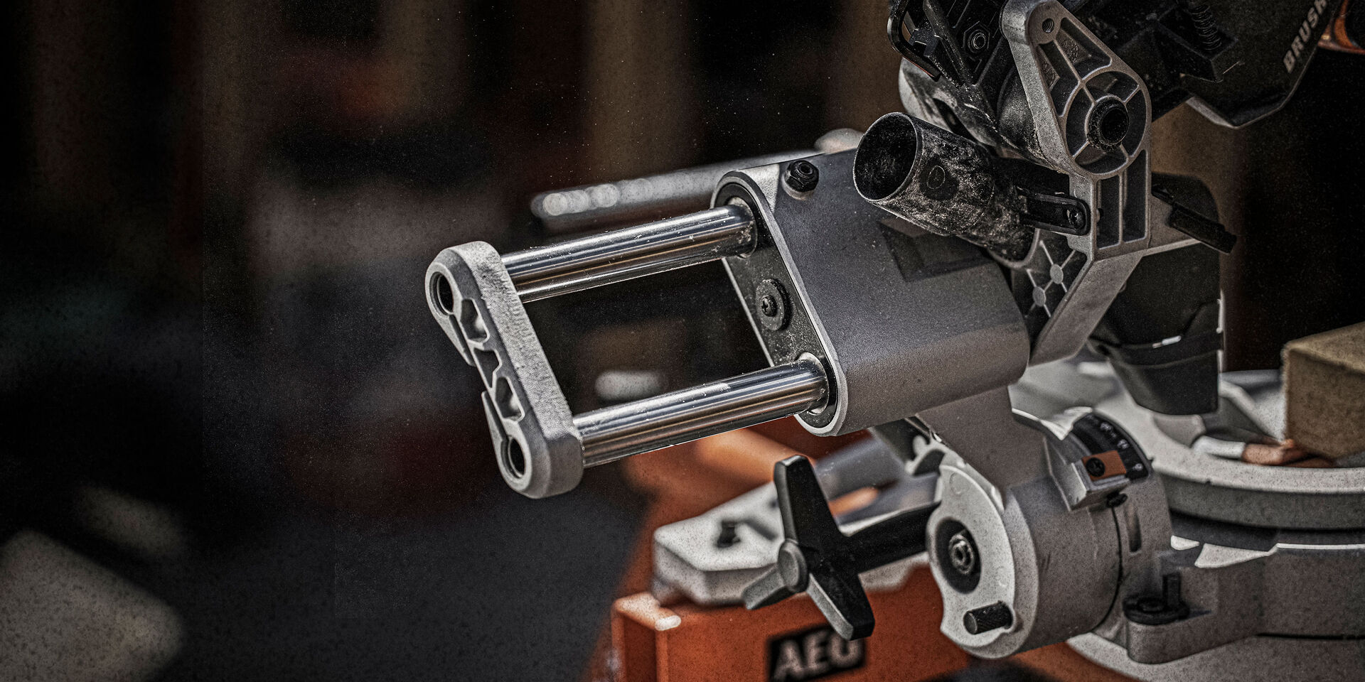 Aeg cordless drop online saw